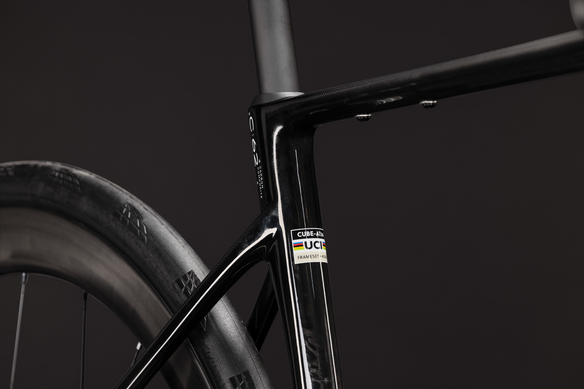Cube Attain C:62 SLT carbon´n´white – Bild 6